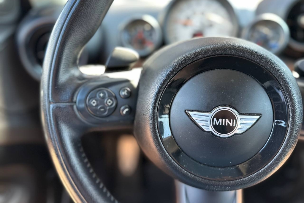 MINI Countryman 2015 фото MINI Countryman 2015 фото 13