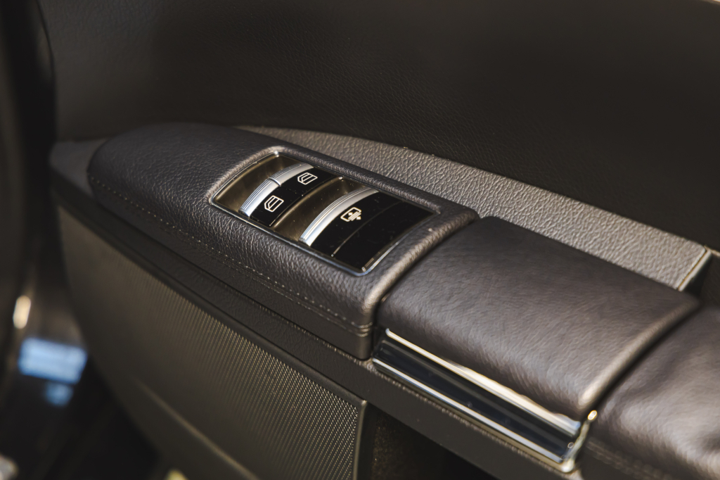 Mercedes-Benz S-Class 2011 photo 43