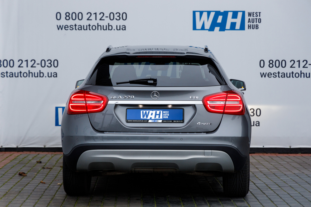 Mercedes-Benz GLA 220 4MATIC photo 4