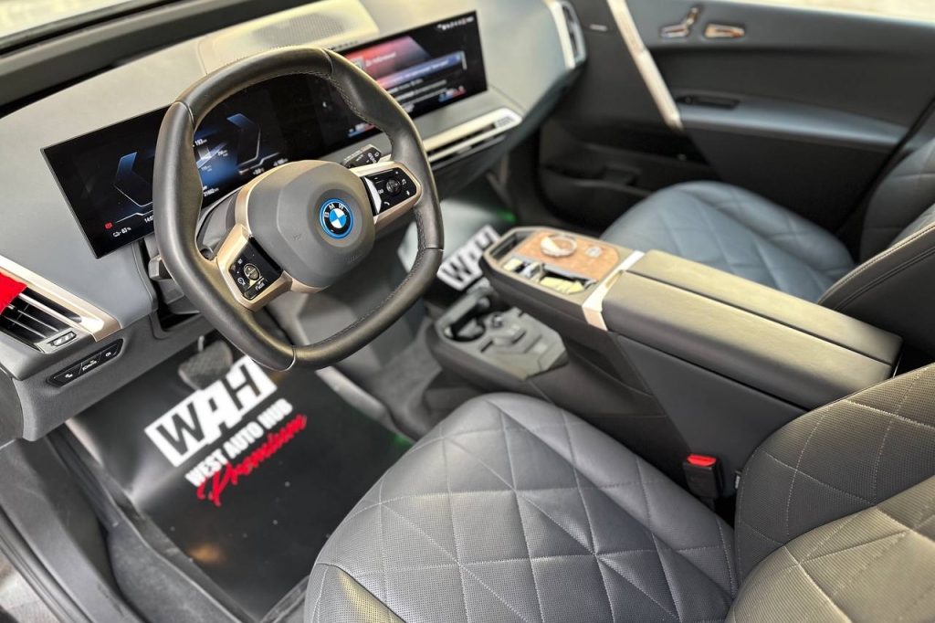 BMW iX xDrive40 2021 фото 12