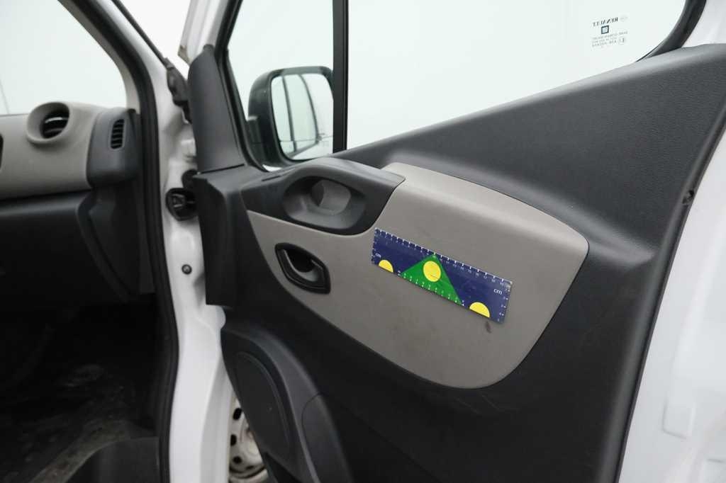 Renault Trafic 2015 photo 40