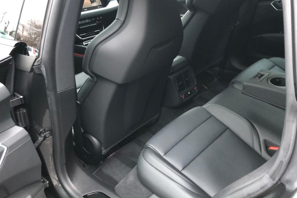 Audi e-tron GT 2021 фото 15