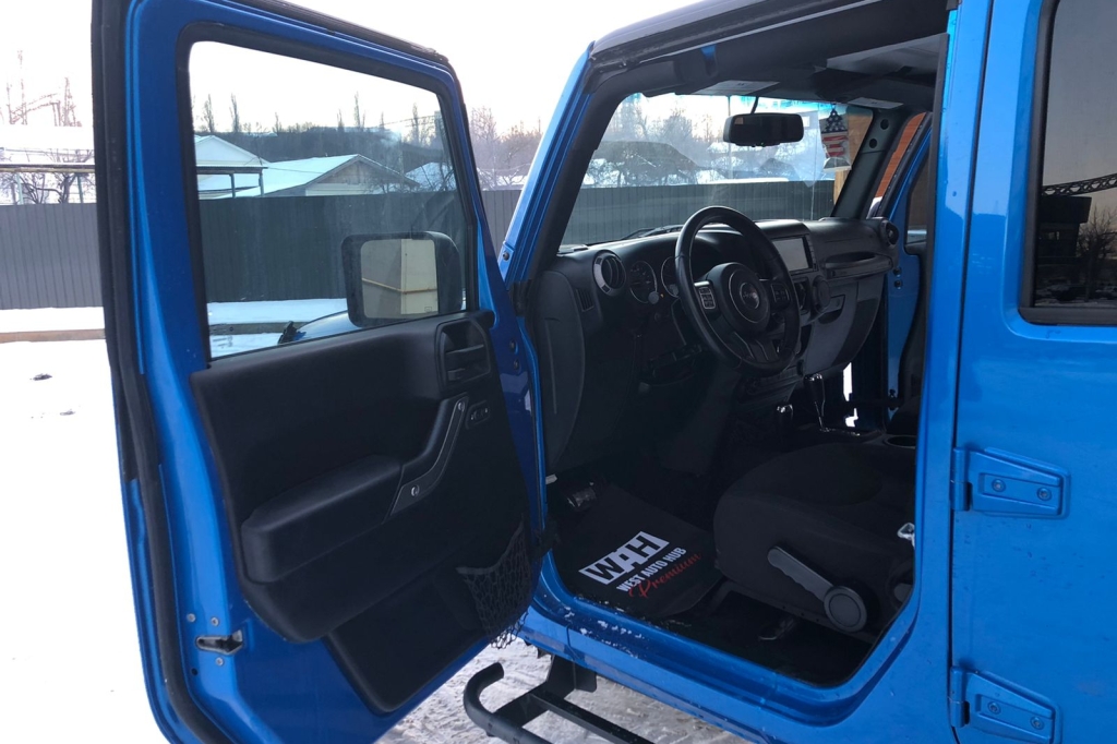 Jeep Wrangler 2015 фото 18
