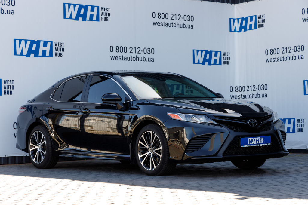 Toyota Camry 2017 фото 2