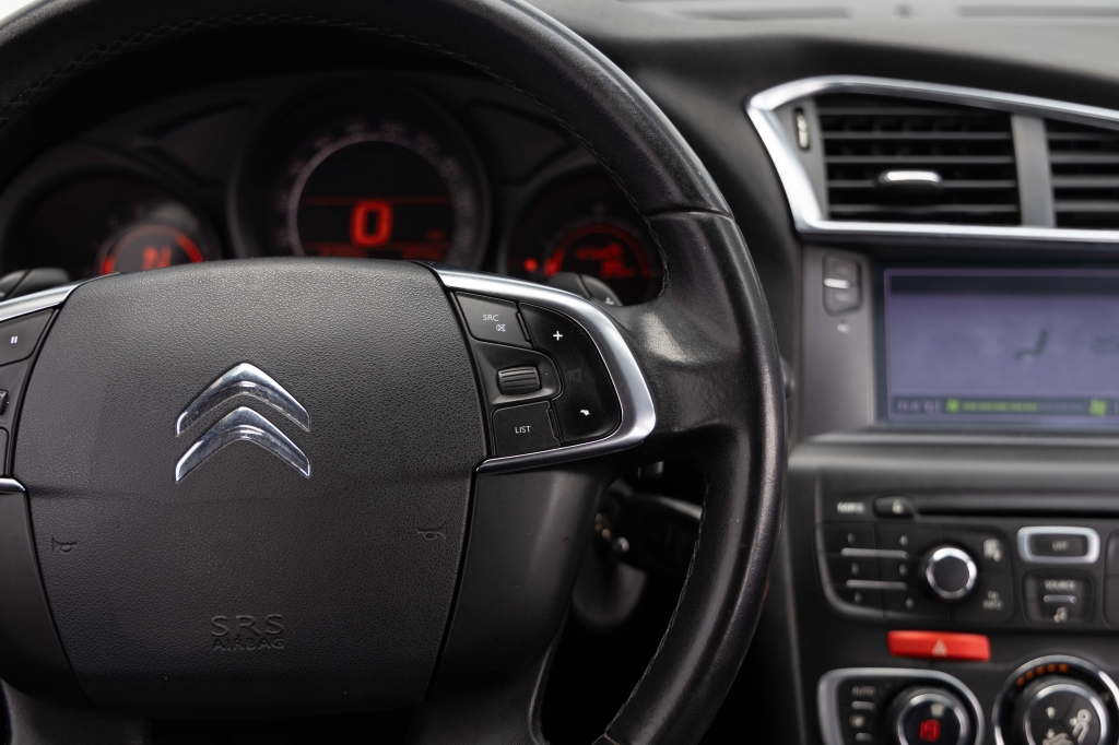 Citroen C4 2015 photo Citroen C4 2015 photo 17