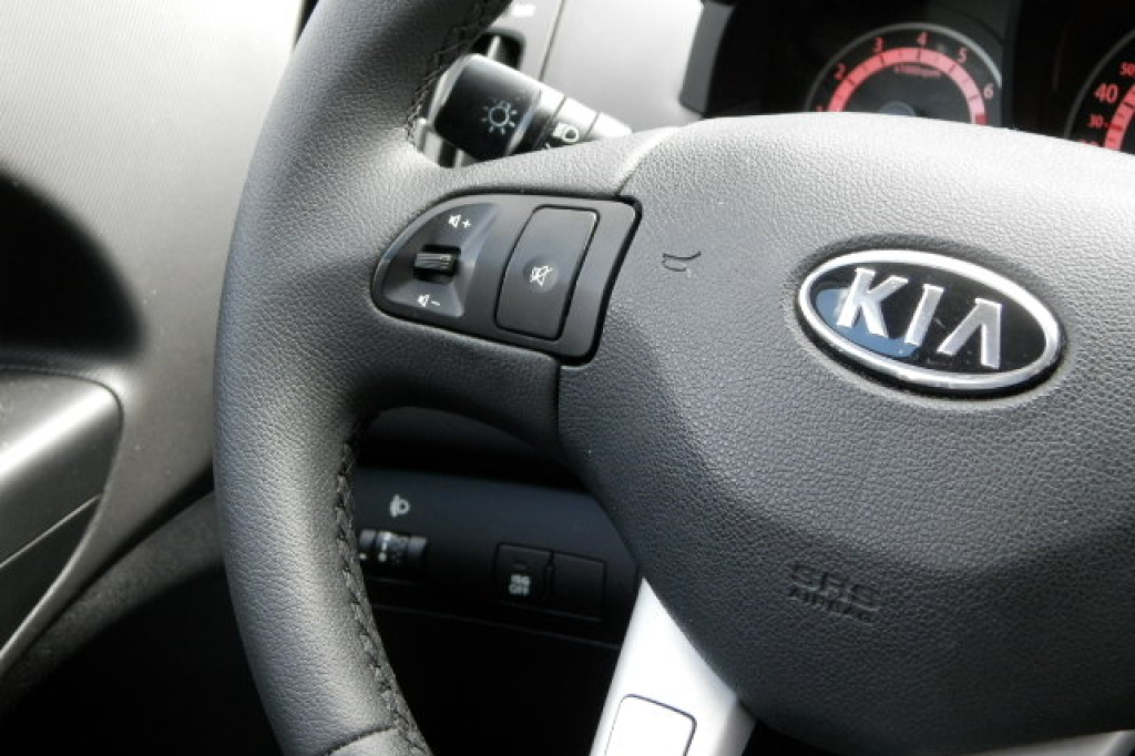 Kia Ceed 2010 photo 10