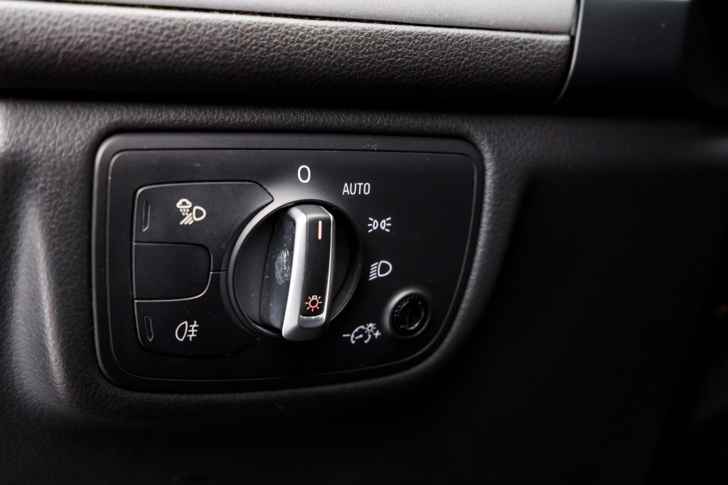 Audi A6 Avant 3.0 TDI 2015 photo 30