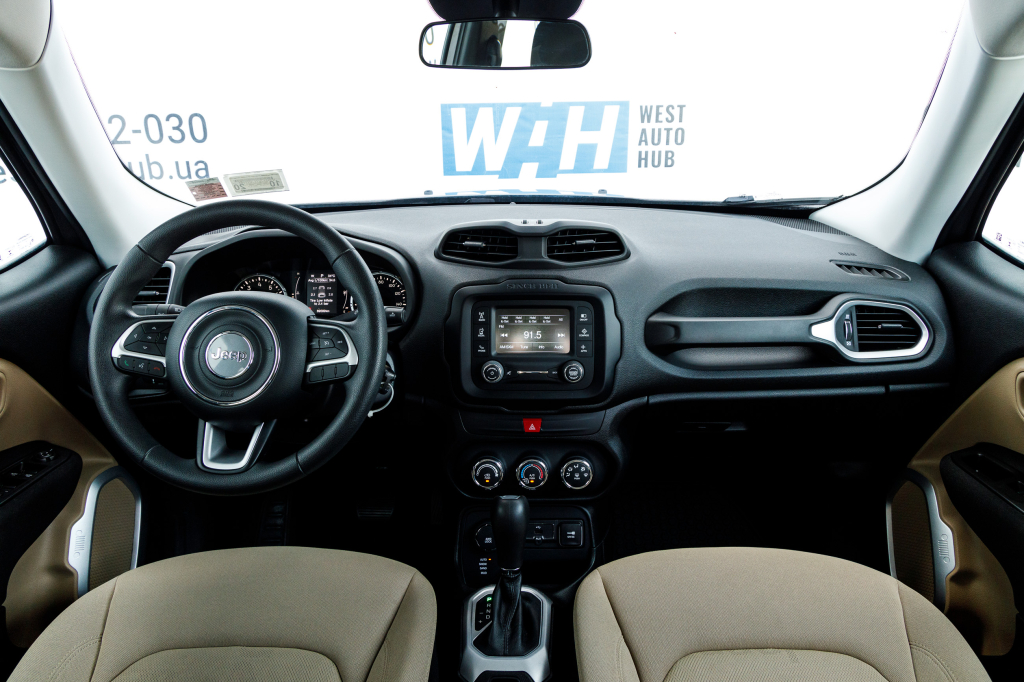 Jeep Renegade Sport 4x4 2015 photo 24