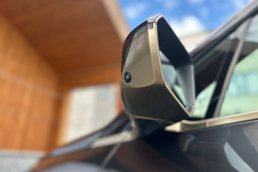 BMW iX 2021 фото 9