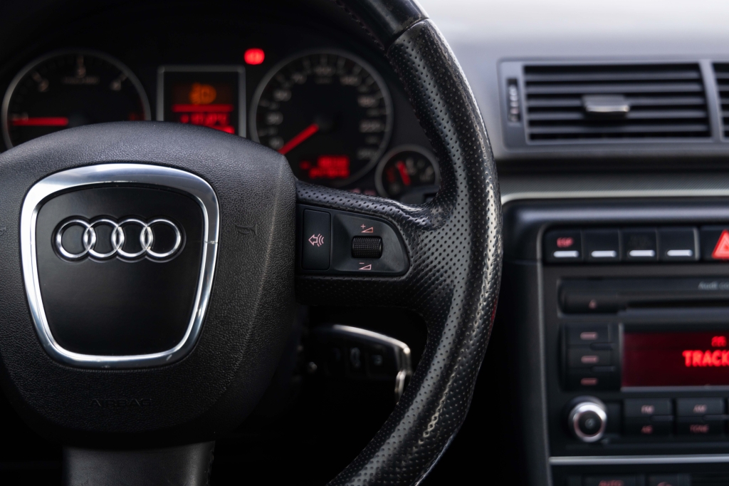 Audi A4 S-Line 2007 фото Audi A4 S-Line 2007 фото 17