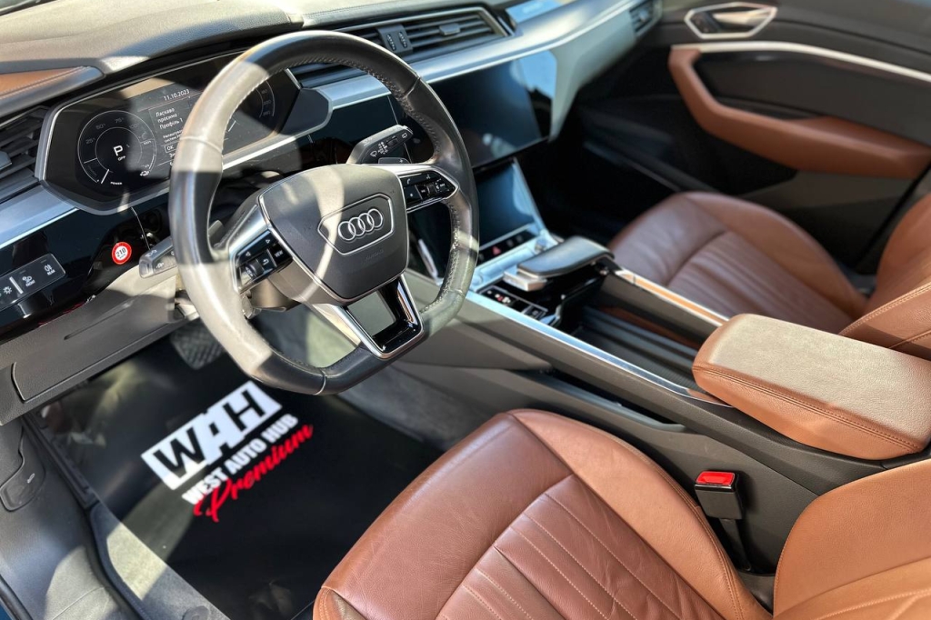 Audi e-tron 55 Quattro 2019 photo 10