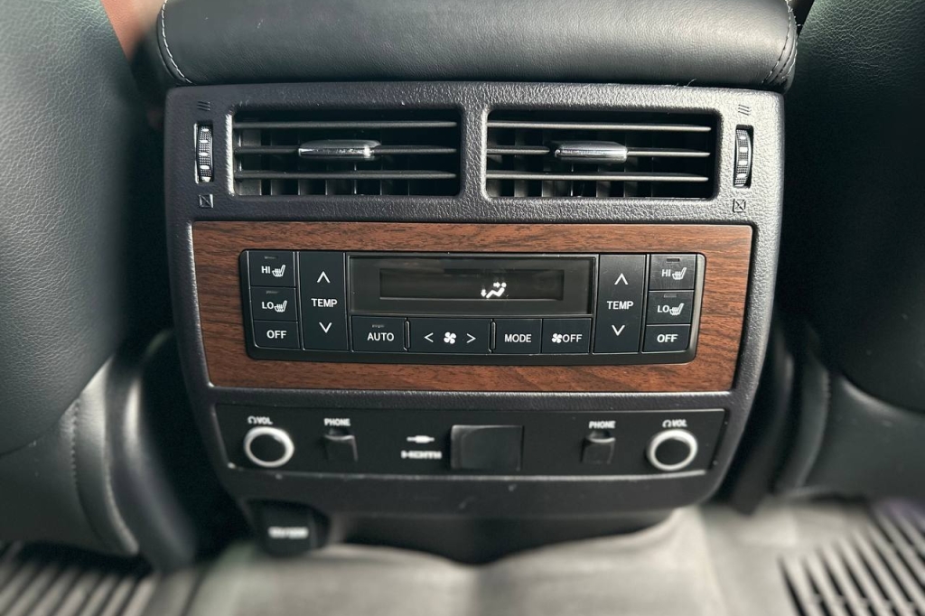 Toyota Land Cruiser 200 GUARD B6 2017 photo 23