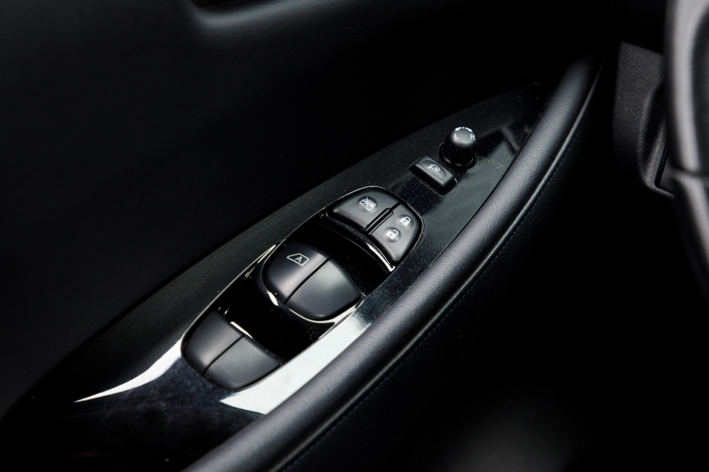 Nissan Leaf 2017 фото 11