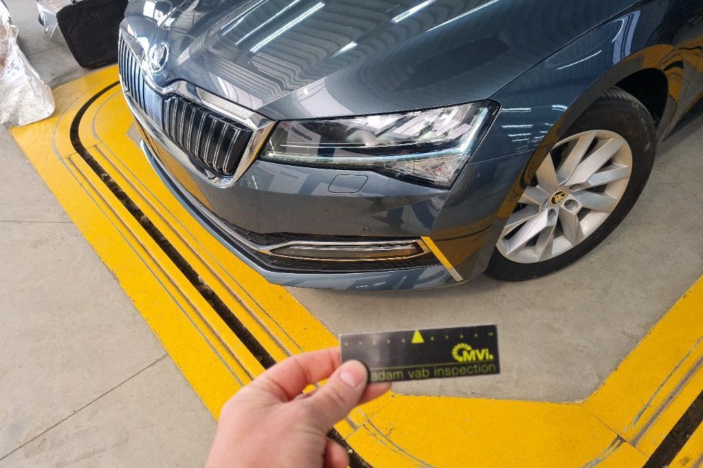 Skoda Superb Combi 2020 фото 13