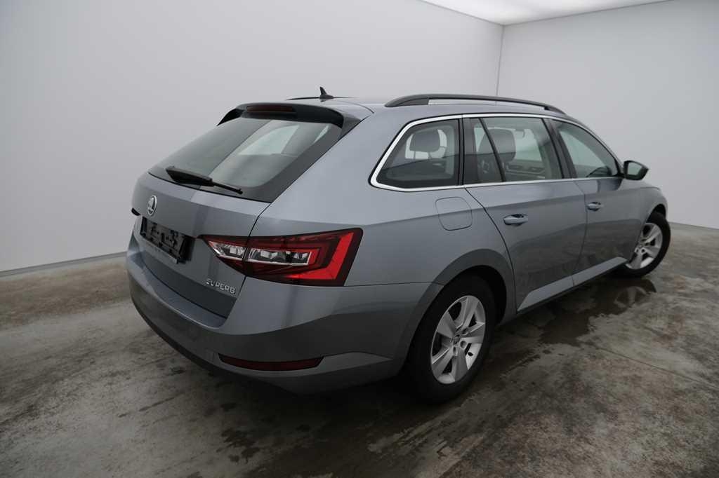 Skoda Superb Combi 2017 фото 6