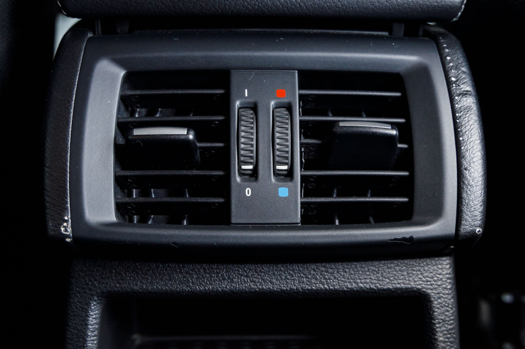 BMW X3 2011 фото 24