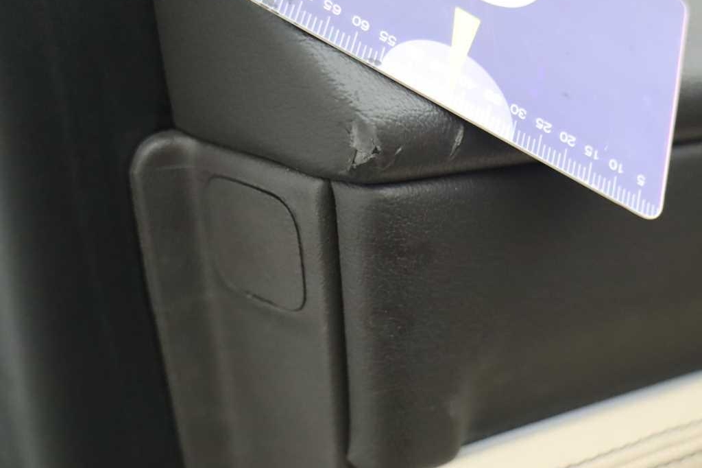 Jaguar F-Pace 2016 фото 26