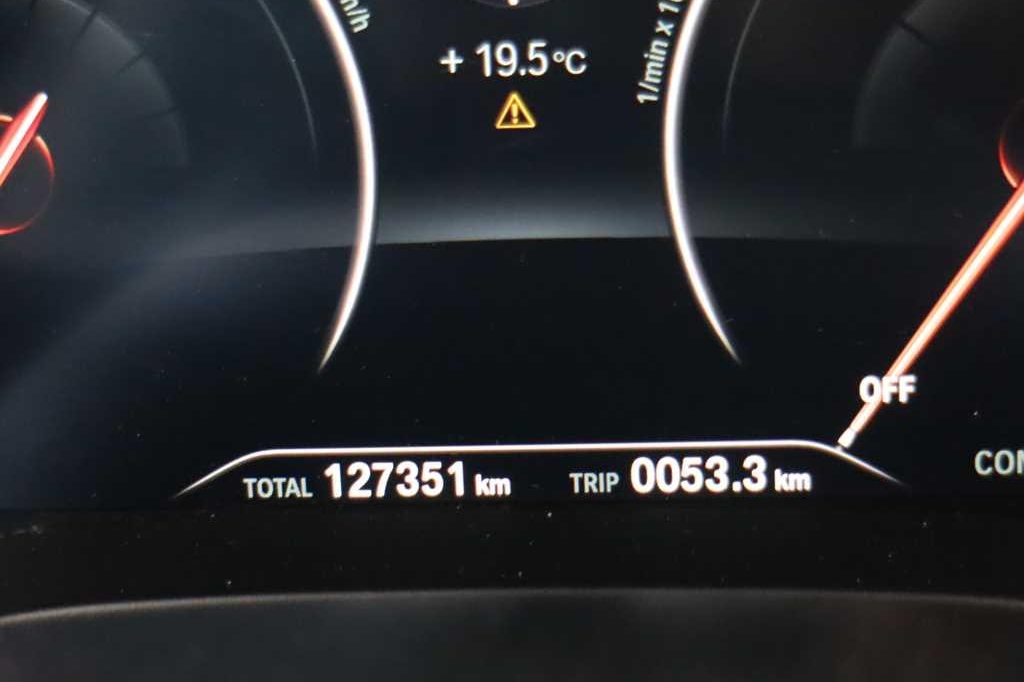 BMW 5 Series 2017 фото 5