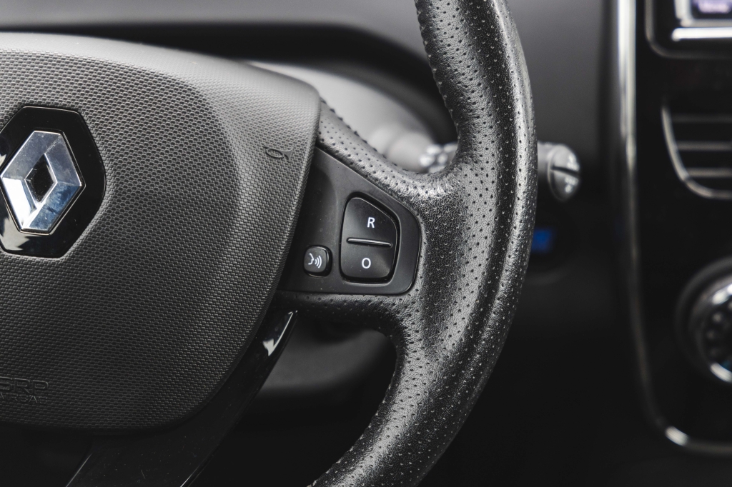 Renault Zoe 2016 фото 19