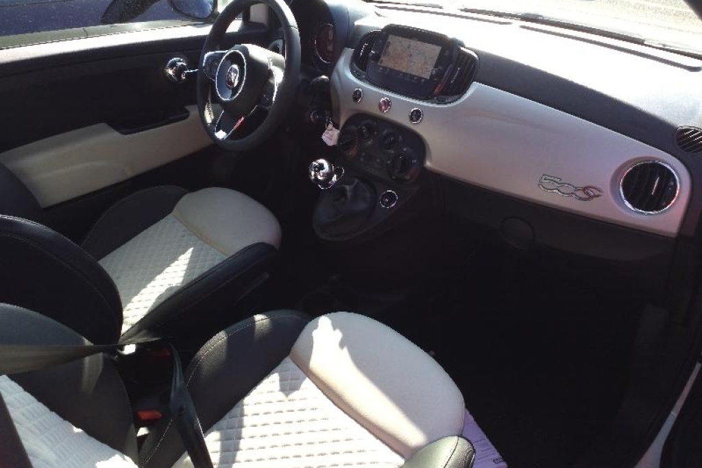 Fiat 500C 2020 фото 2
