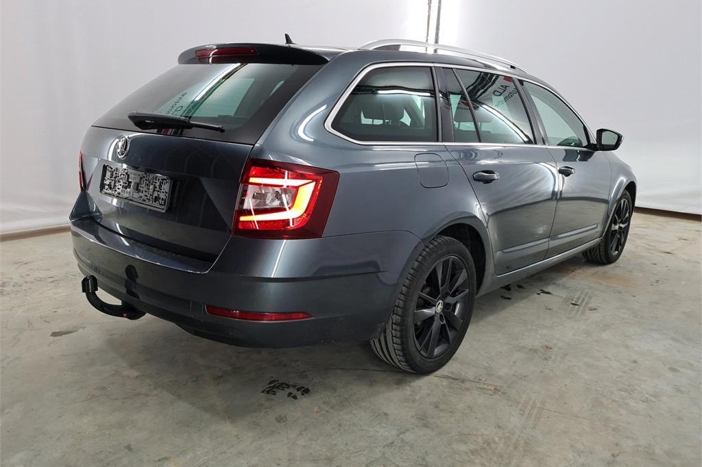 Skoda Octavia Combi 2017 фото 5