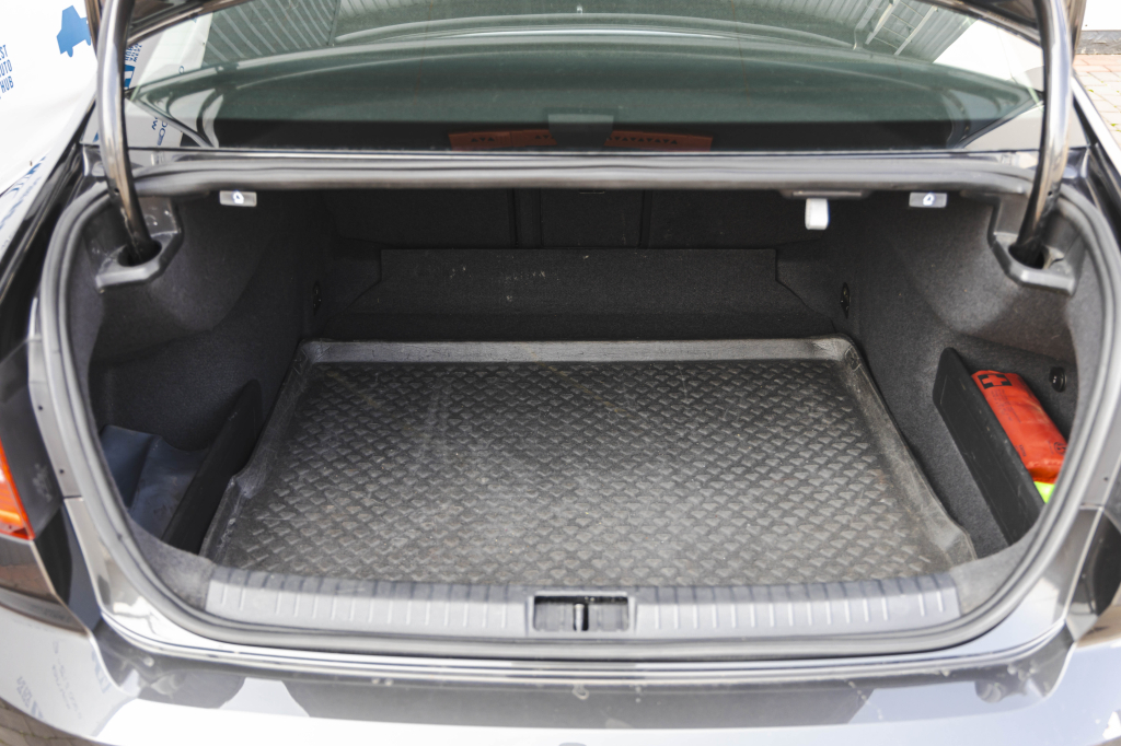 Volkswagen Passat R-Line 4Motion 2018 photo 35