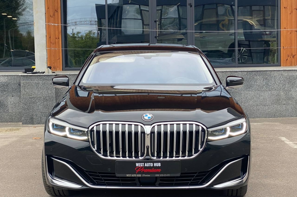 BMW 740 xDrive 2019 фото 1