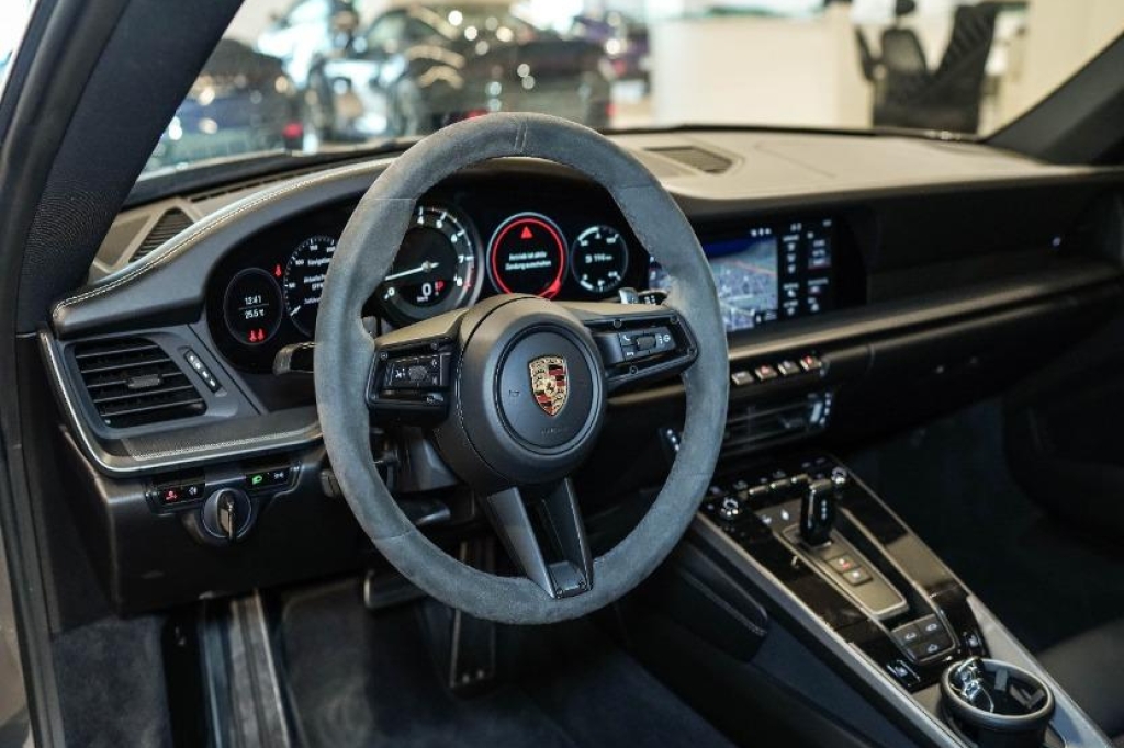 Porsche 992 2019 фото 3