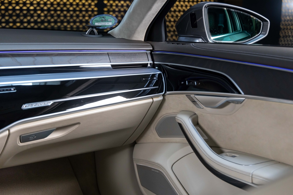 Audi A8 L 2018 фото Audi A8 L 2018 фото 24