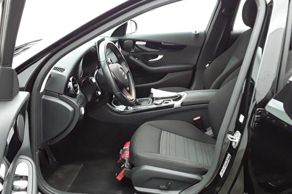 Mercedes-Benz C-Klasse 2017 photo 2