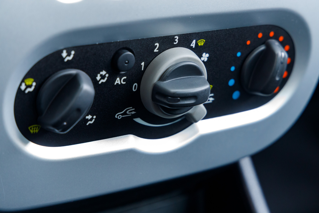 Dacia Logan 2009 фото 17