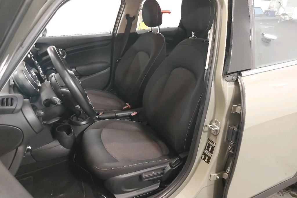 MINI MINI Cooper 2018 photo 31