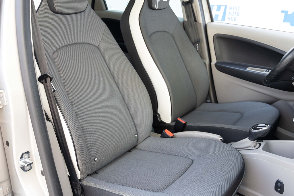 Renault Zoe 2016 фото 29