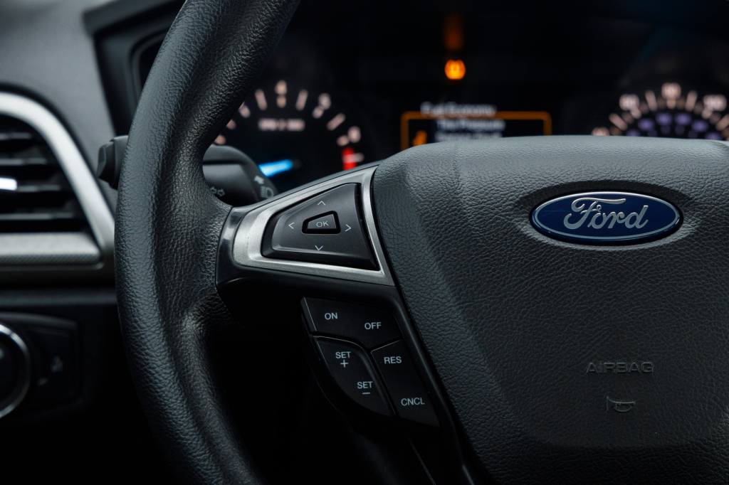 Ford Fusion S 2019 фото 27