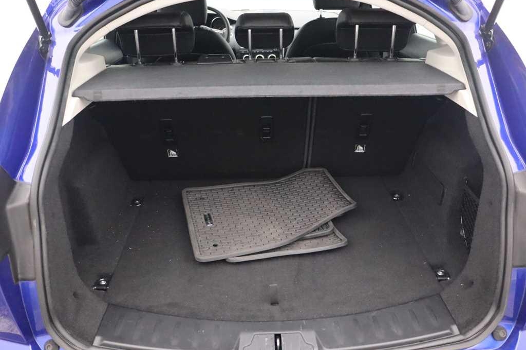 Jaguar E-Pace 2018 photo 2