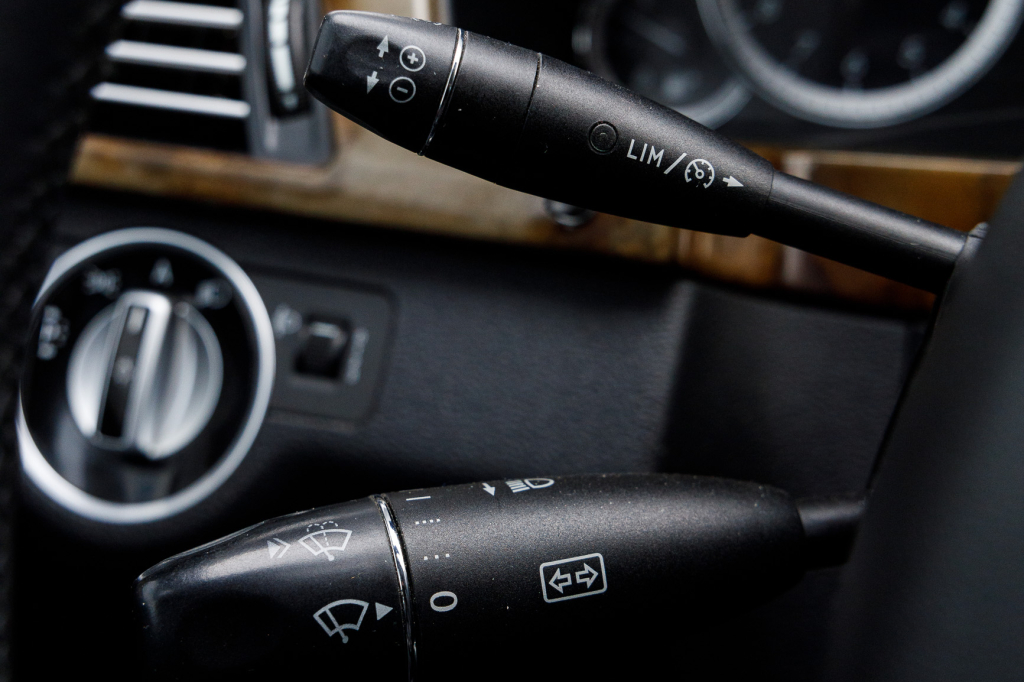 Mercedes-Benz E 200 CDI 2010 photo 25