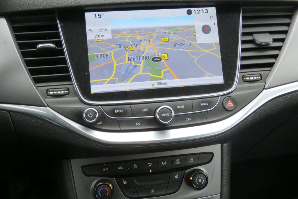 Opel Astra Sports Tourer 2016 photo 2