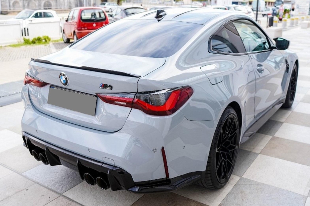 BMW M4 2021 фото 8