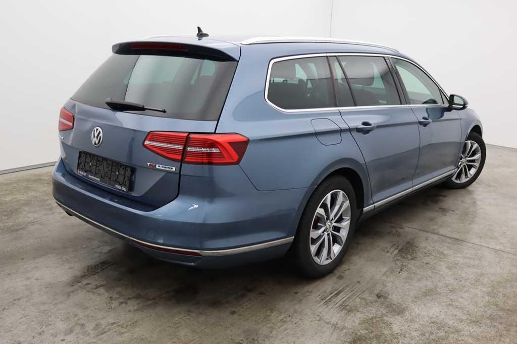 Volkswagen Passat Variant 2016 photo 1
