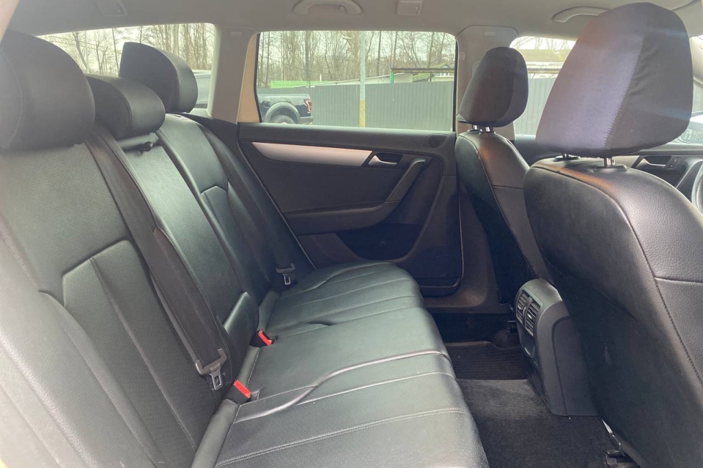 Volkswagen Passat 2014 фото 12