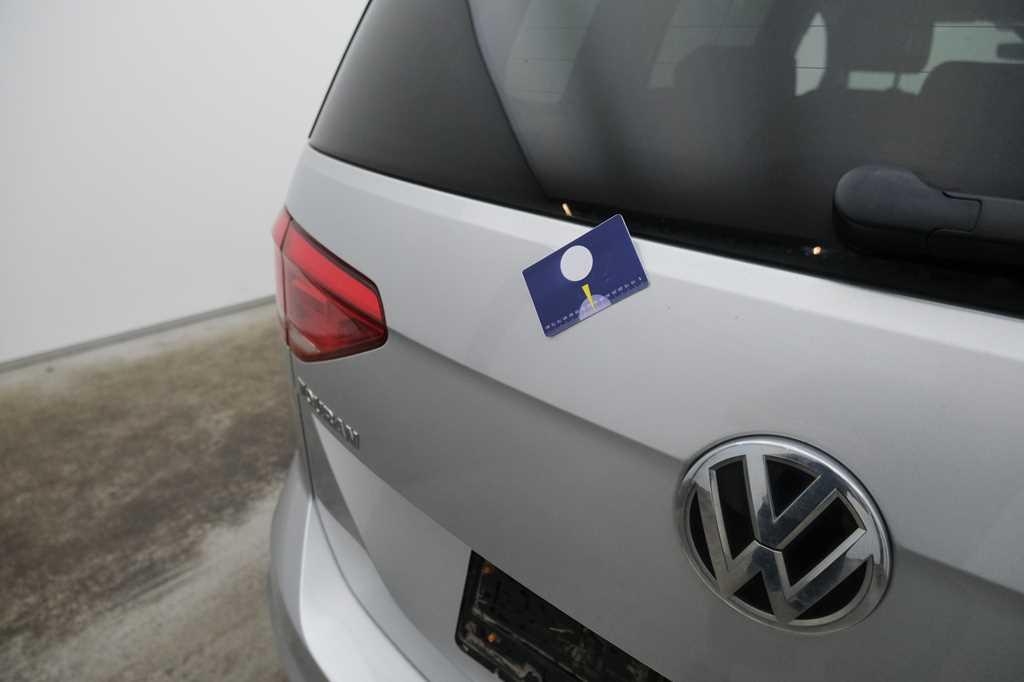 Volkswagen Touran 2018 photo 44