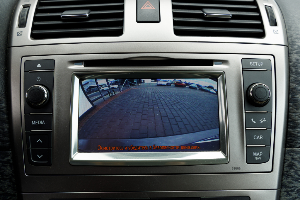 Toyota Avensis 2014 фото 12