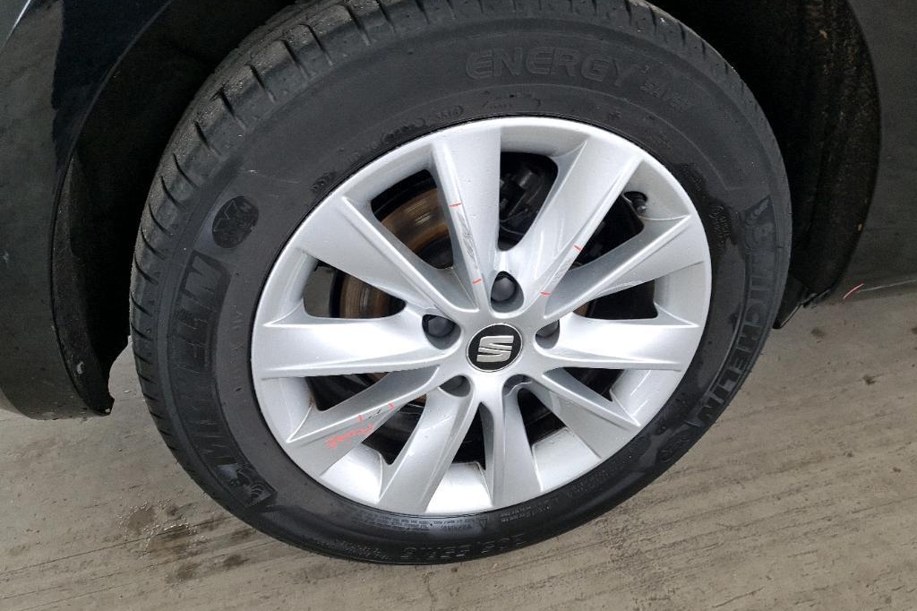 SEAT Leon 2018 фото 23