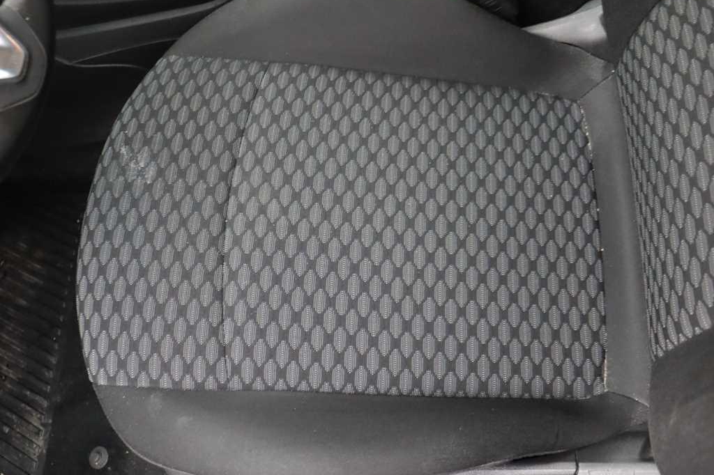 Opel Astra 2018 фото 26