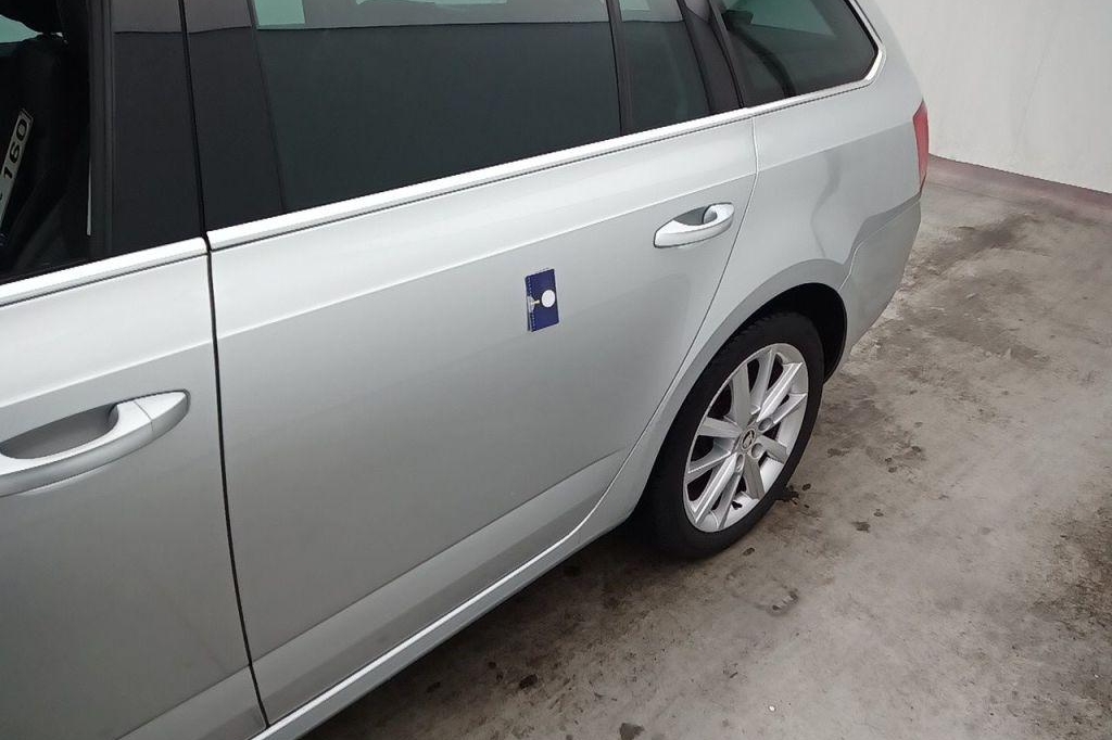 Skoda Octavia Combi 2016 фото 9