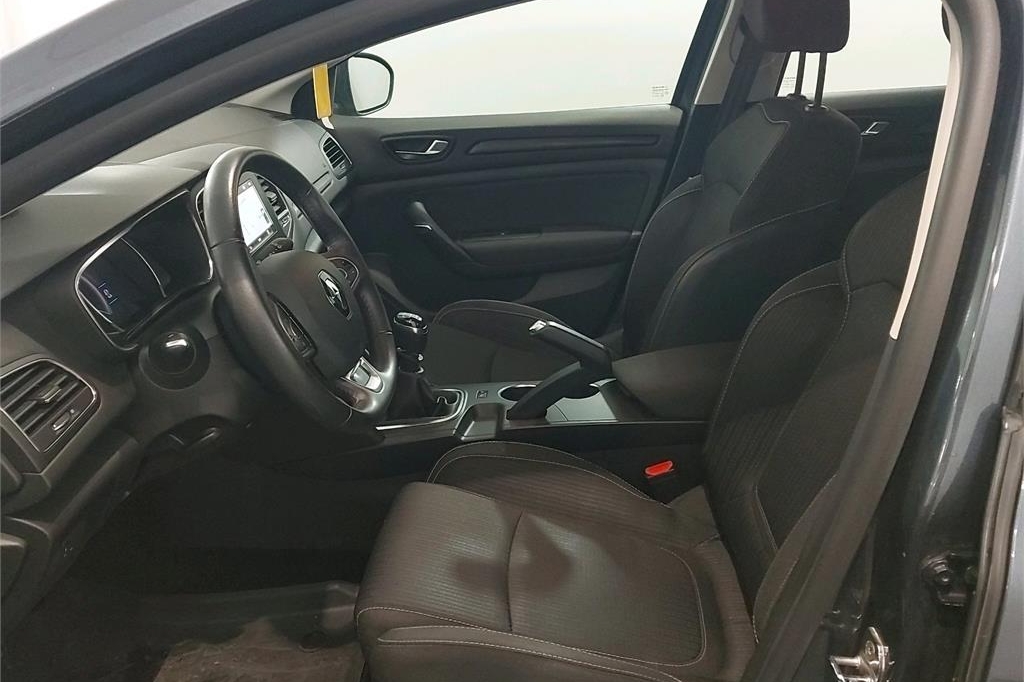 Renault Megane 2018 фото 3