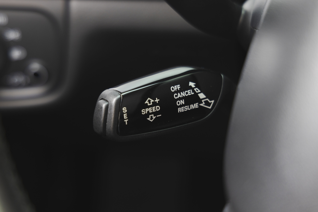 Audi A8 2015 photo 19