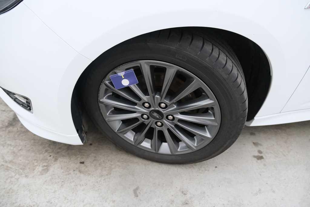 Ford Focus Turnier 2017 фото 13