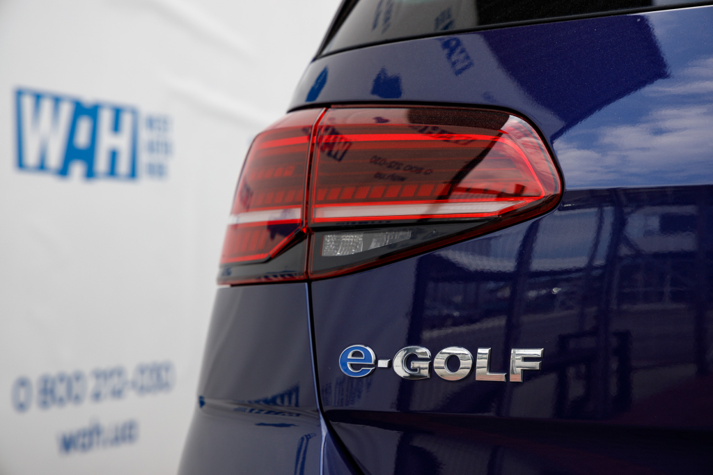 Volkswagen e-Golf 2018 фото 25