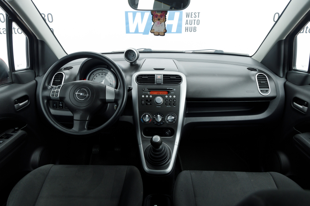 Opel Agila фото 6